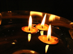 Obrázok z Sada 12 plávajúcich sviečok zo škrupín orechov