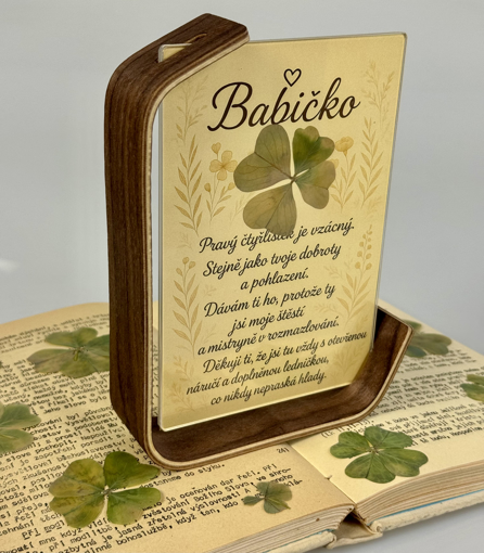 Obrázok z Pravý štvorlístok babičke pre šťastie s venovaním v drevenom dizajn rámčeku v darčekovom balení