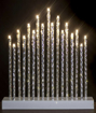 Obrázok z Dizajnový vianočný svietnik so 17 LED sviečkami z nehrdzavejúcej ocele na drevenom podstavci
